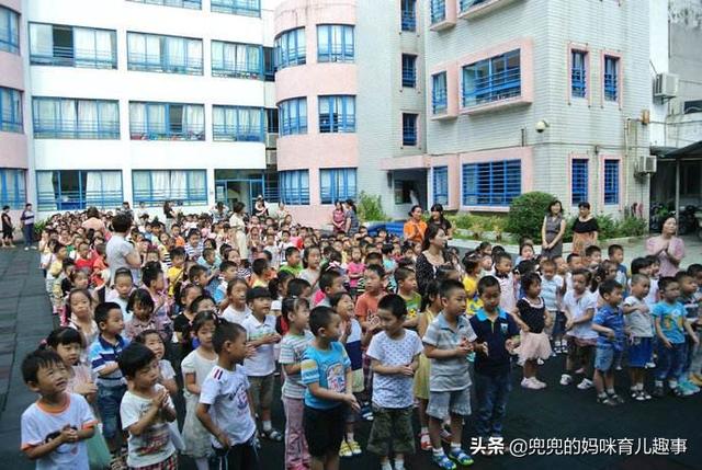 开学就怕孩子穿成这样去幼儿园，老师虽然嘴上不说，心里却很嫌弃