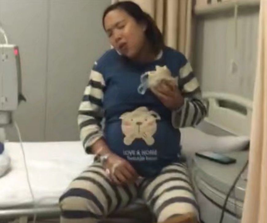 孕妇待产期间，肚子又疼又还想吃东西，旁边的老公要憋出内伤