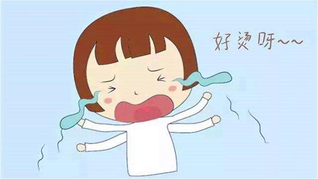 3岁儿子被开水烫伤，聪明妈妈的紧急处理方式，医生大赞：很专业