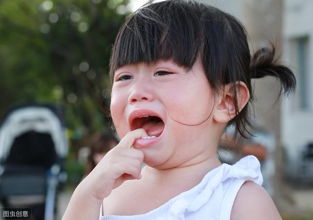 面对孩子哭闹，父母如何缓解焦虑？