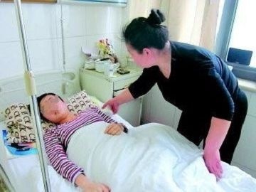 女子产检怀连体婴儿拒绝引产，孩子出生后，全家人乐开了花