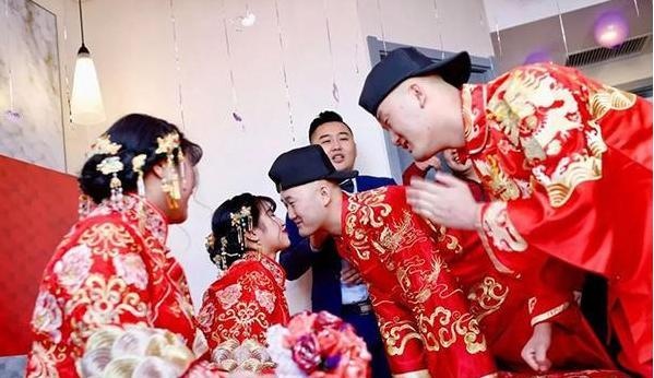 双胞胎兄弟娶双胞胎姐妹，宝宝出生后，令人惊诧的一幕出现了
