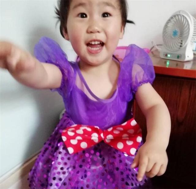 一位幼儿园老师坦言：最怕孩子穿成这样来，家长们真要长点心