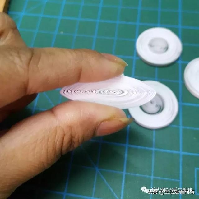 这个教师节，我和孩子一起动手为老师做一束花，衍纸立体花束教程