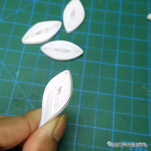 这个教师节，我和孩子一起动手为老师做一束花，衍纸立体花束教程