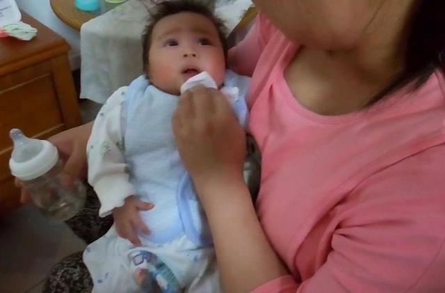 新生儿吃奶吃不够？看看是不是这3个原因导致，当妈的可得长点心