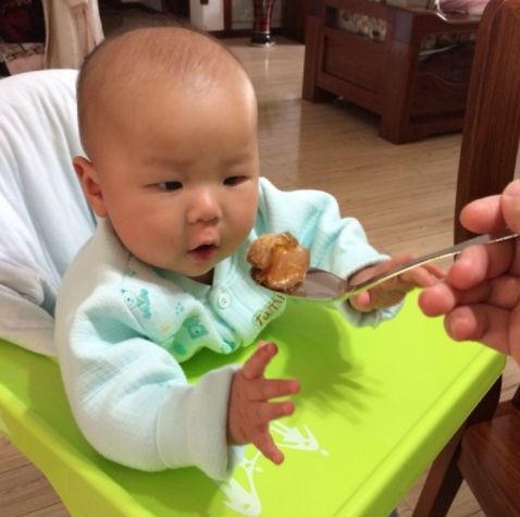 经常对娃做这3件事，难怪孩子是“矮个子”，家长别再抱怨了