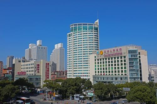 以为得了“怪病”，宁波姑娘躺在宾馆一个月不敢动，结果……