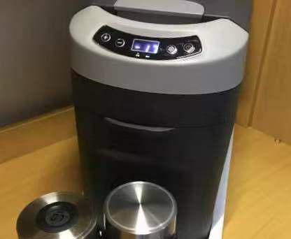 新生开学自带冰箱，学校知道原因后不但不处罚，还买了个更大的