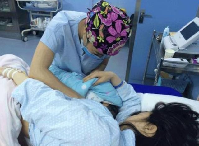 宝宝出生后，第一口先喂水还是先喂奶？原来一直都做错了
