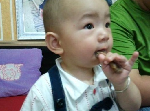 孩子有没有积食？脸上3点很明显，嘴巴不会“说谎”，一看就知