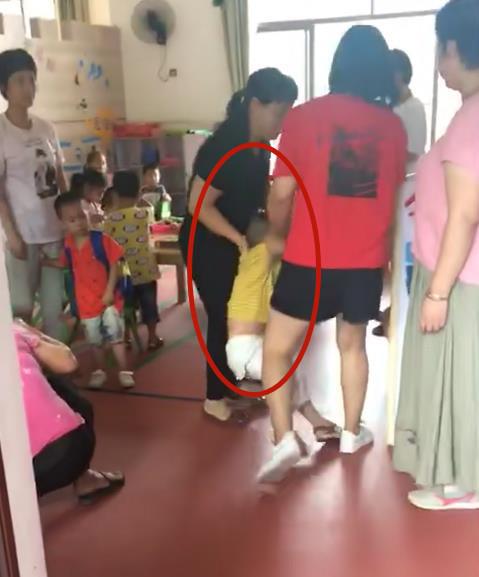 幼儿园开学了，大型儿童苦情灾难片正在热映，老师：我太难了