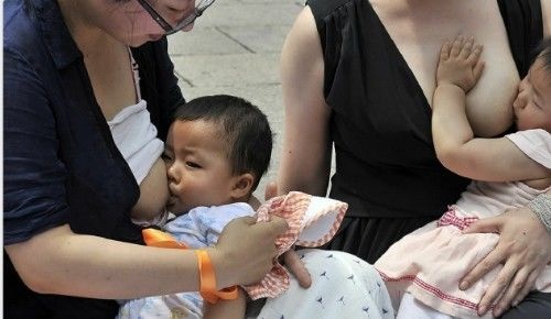 辟谣：产后月经来的越早奶水越不好？医生：太早太晚都可能有麻烦