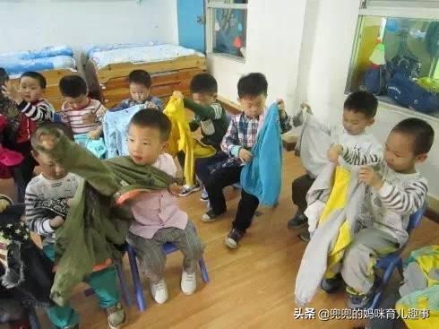 秋季大批宝宝因穿错衣而生病，关于“秋冻”的误区父母了解多少？