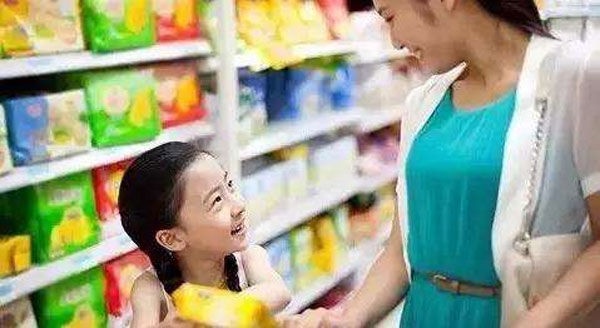 如何正确带孩子逛超市？聪明的宝妈这样教育，去一次优秀一次！