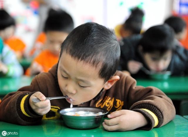幼儿园园长：幼儿16条基本教养表，你家孩子做到几条？