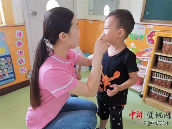 亲亲我的宝贝、亲亲我的老师——回族幼儿园新生一日生活掠影