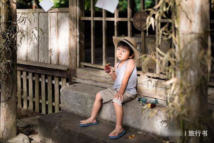 出门带娃旅游，有经验的宝妈都会带这5样神器，别嫌麻烦可省心了