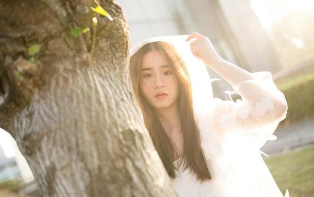 “妈妈，我就喜欢夹腿！”聪明的妈妈这样做，轻松化解女儿的无知