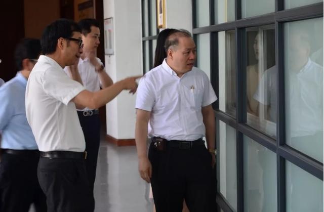 令狐恩强莅临重庆金山科技考察,产学研用助推中国消化内镜创新发展