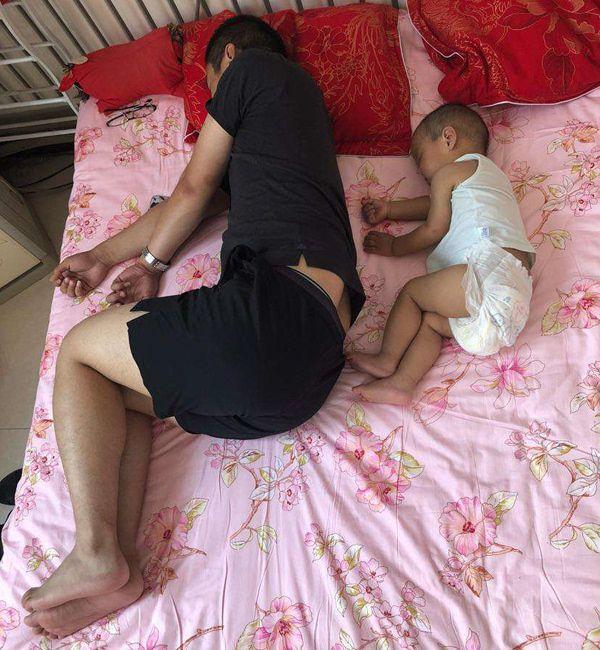 孩子是不是亲生的？不用做亲子鉴定，从这3个特征上一看就知道