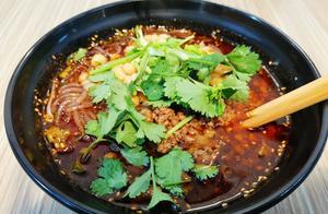 Easy Steps to Make Delicious Sour and Spicy Noodles for Beginners