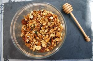 Spring is the Right Time to Lose Weight: 10 Foods Women Often Eat to Detox and Promote Bowel Movements, Quickly Achieving a Small Waist