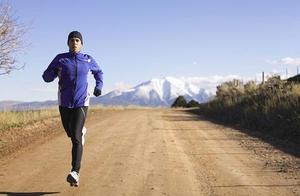 Aerobic exercise can help you effectively reduce fat, take treadmill running as an example, are you running correctly?