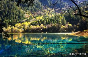 Background from Parents, Self-built Mountains and Rivers