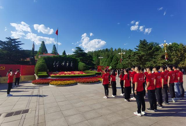 到革命圣地学党史 北大学子走进西柏坡