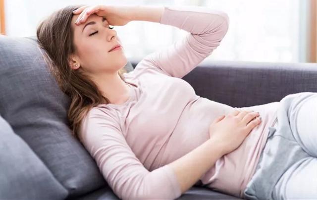 孕妈睡觉时的三种不适感觉,可能是胎儿异常发出的警告,速查