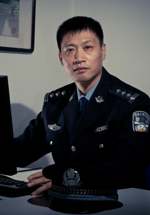 以及公安英烈父子,云南省临沧市公安局原民警张从顺,张子权,获得"2021