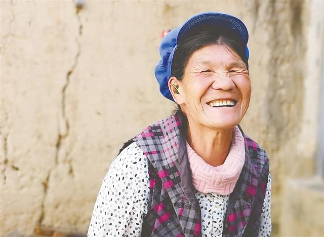 好客的会泽人 你笑起来真好看