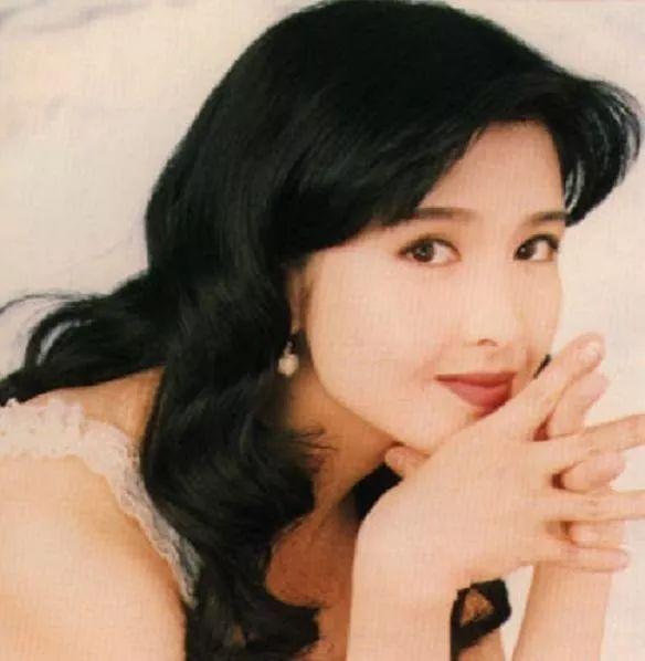 罕见老牌港星高清修复图,林青霞不是最美,邱淑贞比电影中更惊艳