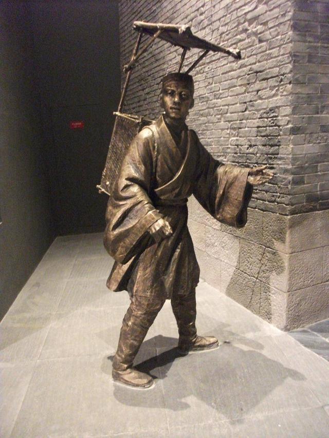 古人高考穿啥?南京学子戴高淳罗巾