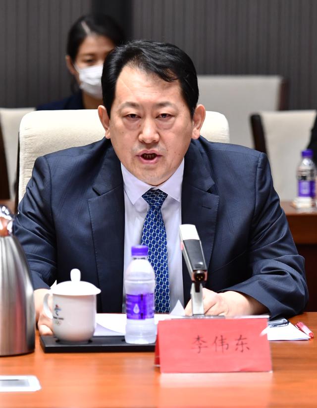 在京举行 8月18日,北辰集团党委副书记,总经理李伟东在签约仪式上发言