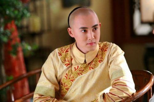 乾隆17个儿子各有千秋,为何最后会选择资质平平的永琰来继承大统