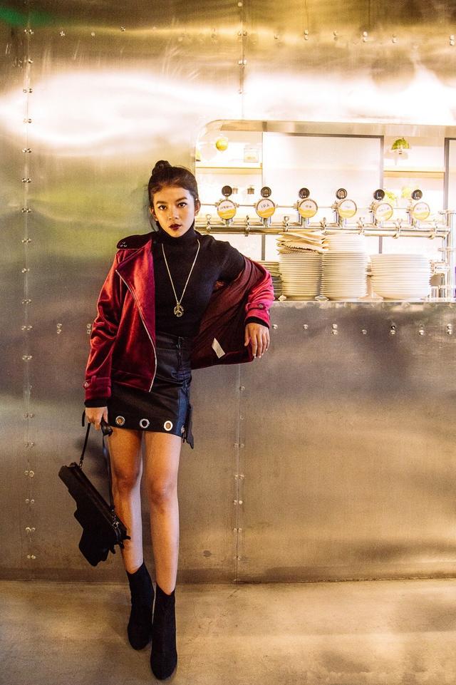 曾被肖战内涵是"印度黑女",美白后的谈莉娜,穿华服裙美得耀眼