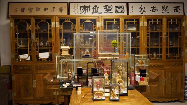 图为国家非物质文化遗产传承人"面人郎"工作室.