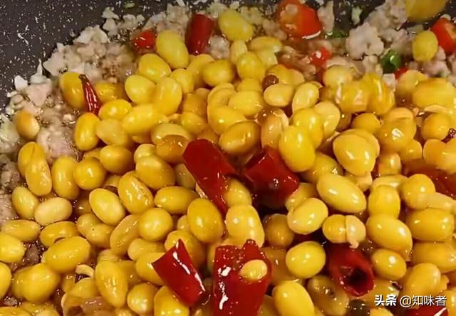 我家下酒菜首选,色香味俱全的肉末炒黄豆,简直太好吃了