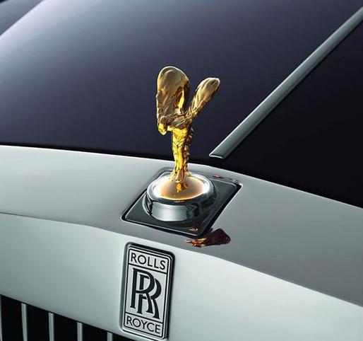 熊孩子掰下劳斯莱斯车标车主索赔家长你是来碰瓷的吧