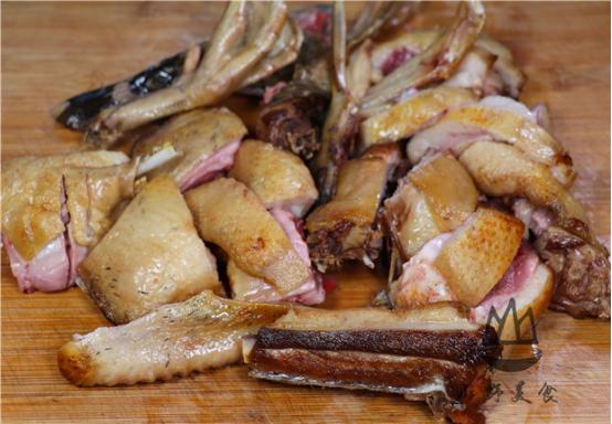 喜欢吃鸭肉的要收藏,教你鸭肉独特的做法,一点腥味都没有,真香