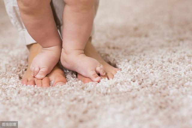 【超级宝妈】孩子光脚虽好，如不注意这些细节，好处容易变“坏处”
