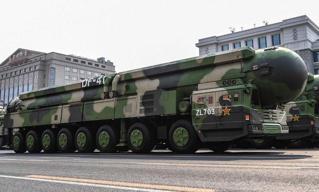 美媒:美国看起来就像晚期的苏联,赢不了同中俄的军备竞赛