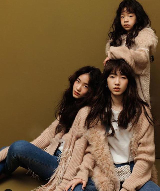 3个女儿集体营业,高级脸拍大片气质颇佳,太给小s长脸了