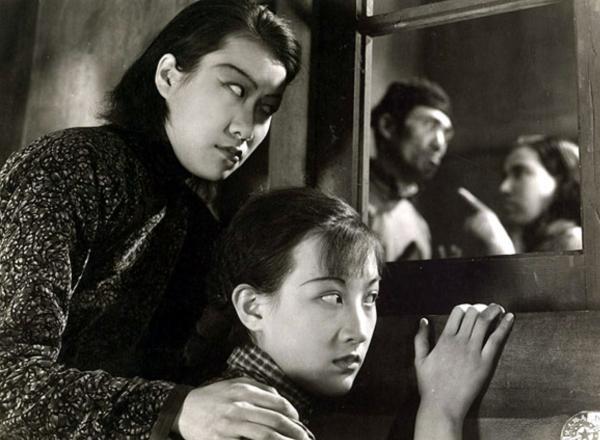 《风云儿女》为这个影展揭幕,它的主题歌是国歌