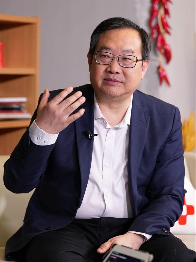 从土里"拔"出来的经济学家刘守英:持之以恒地关注农民是鲜明的中国