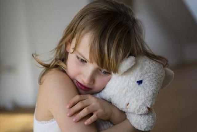 梦见自己抱着的小孩哭,梦境背后的深层含义与解析 梦见自己抱着的小孩哭,梦境背后的深层含义与解析