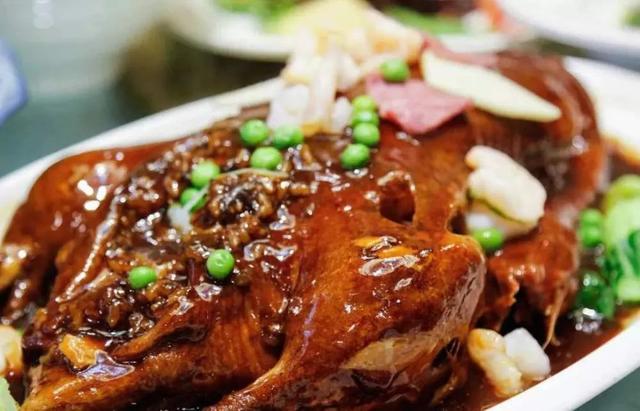 上海人办喜酒,第一道热菜为啥是炒虾仁?上海爷叔告诉你答案