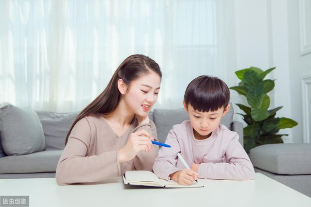 「你的育儿经」“再哭,靠墙站!”冲孩子吼,不如试试樊登热荐的情感引导式教育